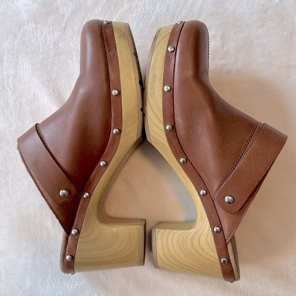 Clarks Women's Brown Leather Clogs - Picture 9 of 12